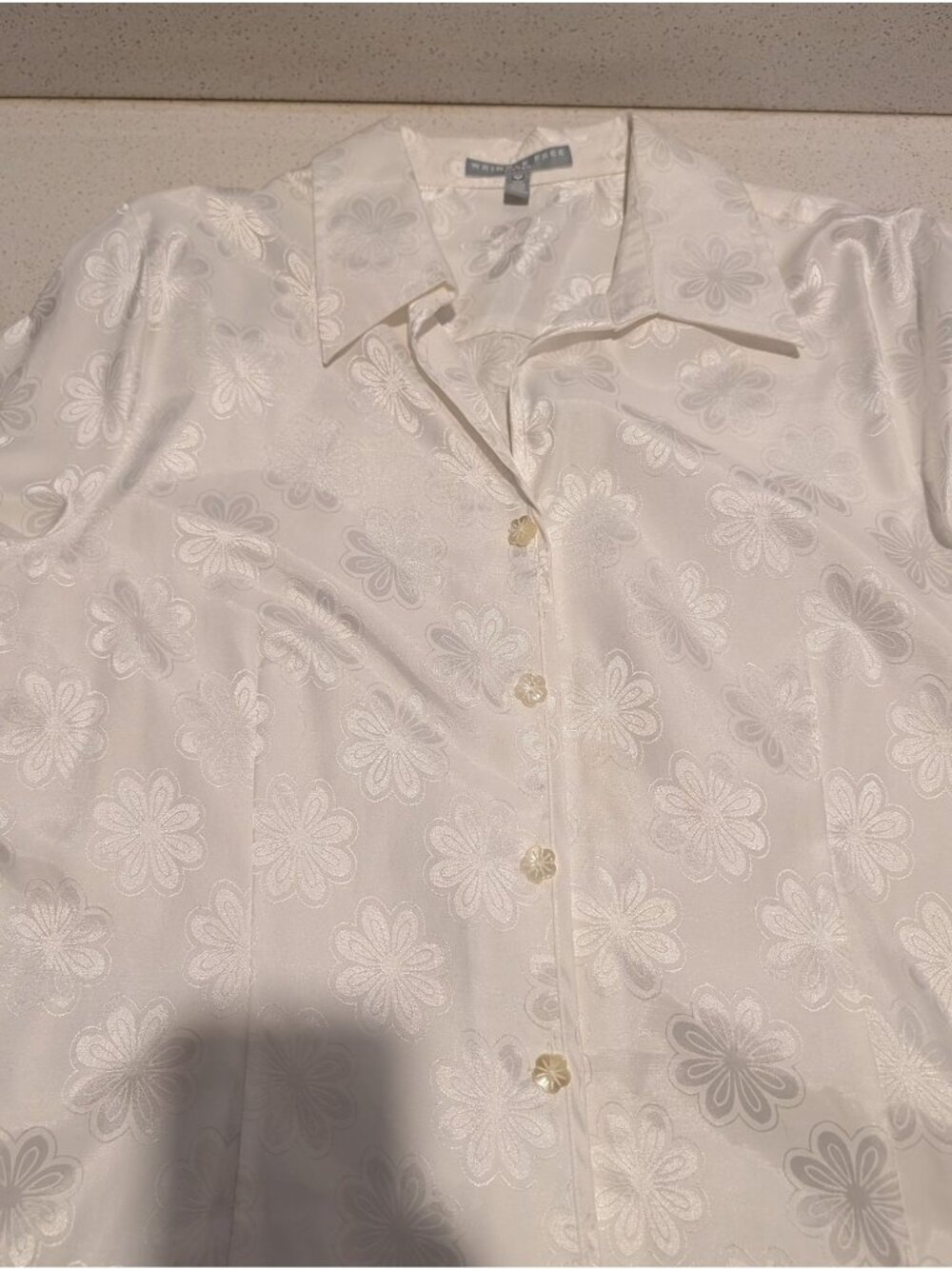 Foxcroft Wrinkle-Free White Floral Button-Up Shirt Flower Buttons Sz 16 Cotton - Picture 16 of 16